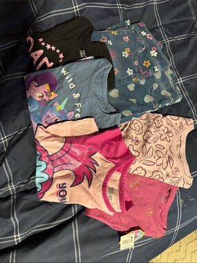 2 T Girls mixed bundle of shirts and bottoms